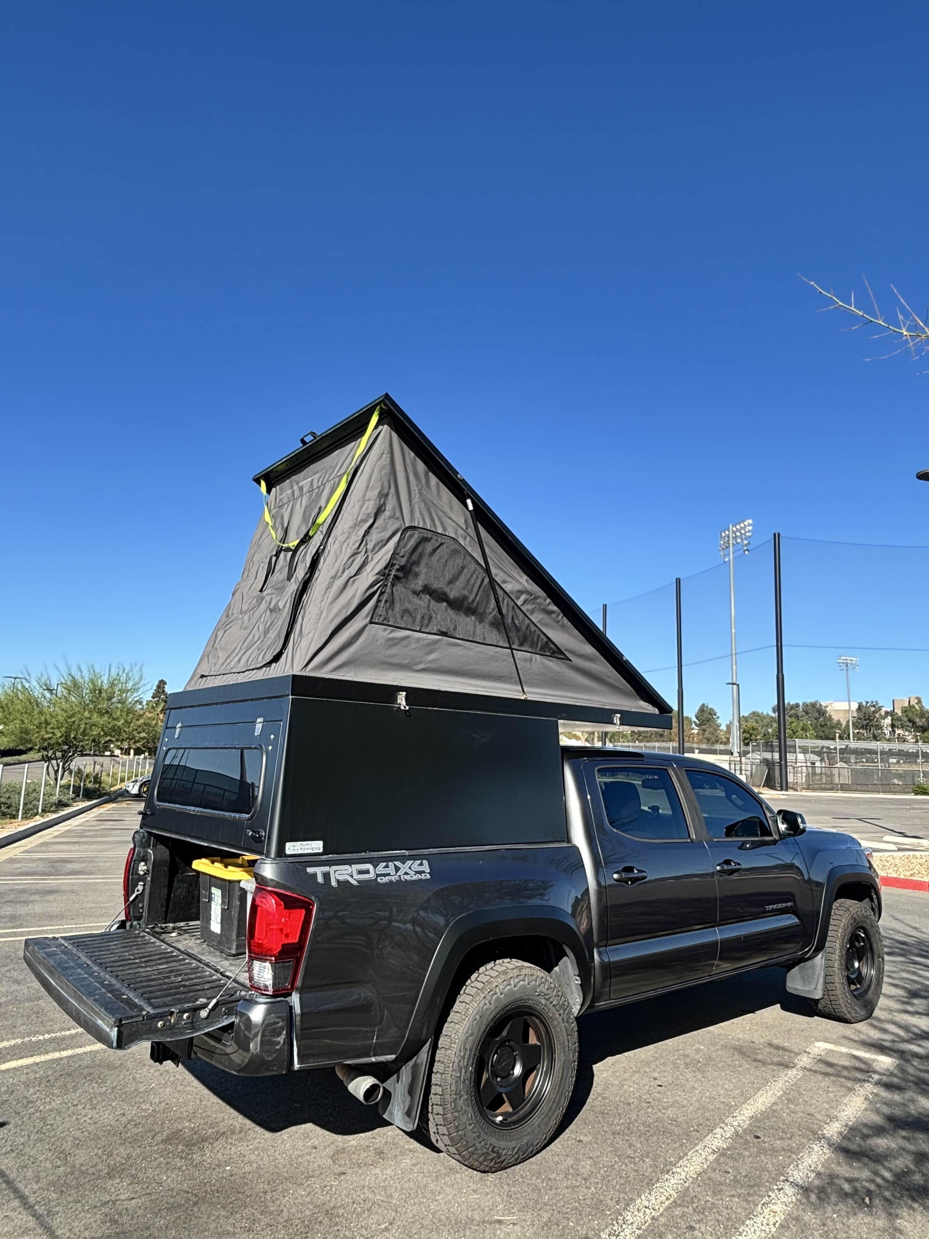 Used 2019 Toyota Tacoma TRD Off-Road w/ Technology Package AWD/4WD image 12