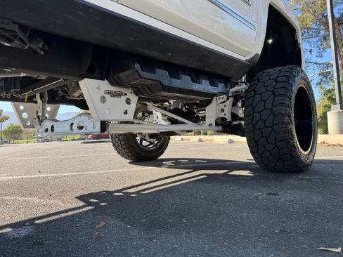Used 2018 Chevrolet Silverado 2500 LTZ w/ Duramax Plus Package image 13