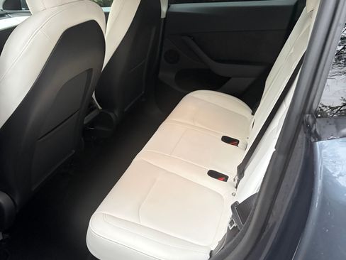 Used 2023 Tesla Model Y Performance image 16