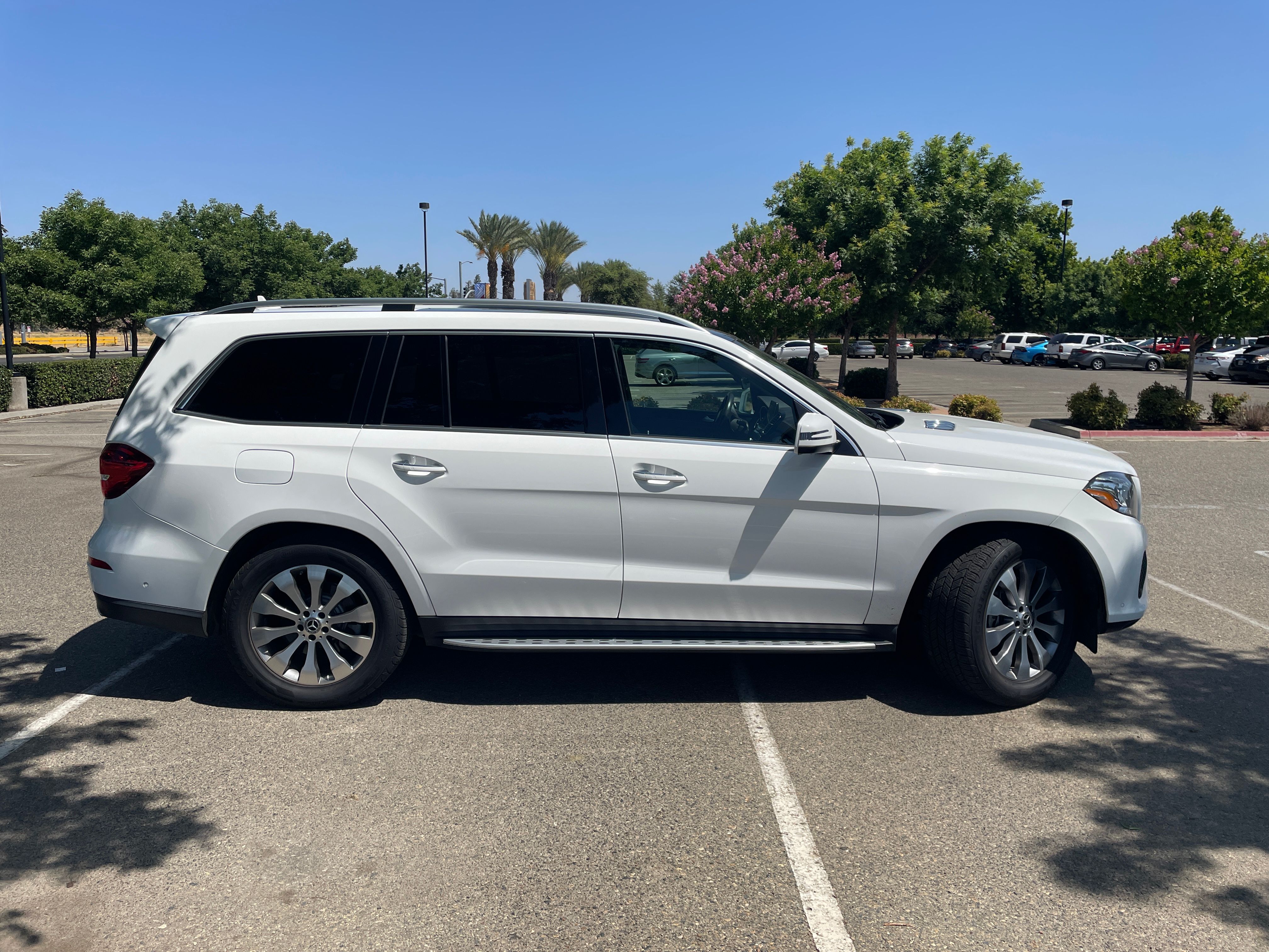Used 2018 Mercedes-Benz GLS 450 4MATIC image 4