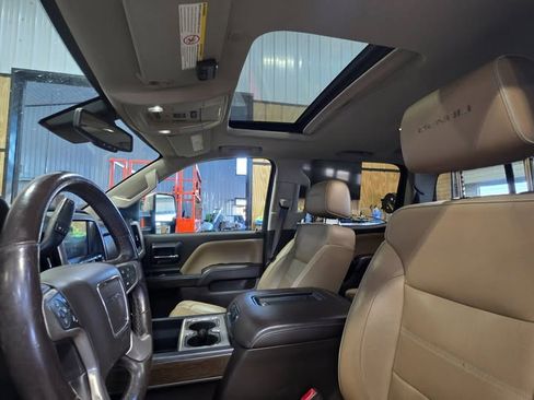 Used 2017 GMC Sierra 2500 Denali w/ Duramax Plus Package image 10