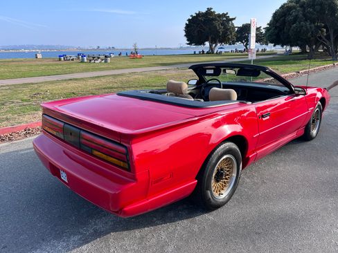 Used 1992 Pontiac Firebird Convertible image 4