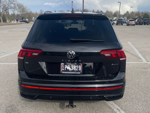 Used 2023 Volkswagen Tiguan SE R-Line image 5