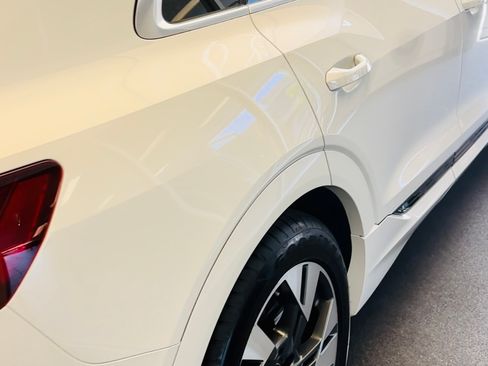 Used 2023 Audi e-tron Premium Plus w/ Premium Plus Package image 13