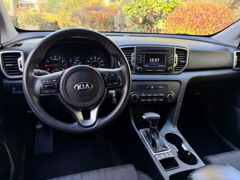 Used 2017 Kia Sportage LX FWD image 16