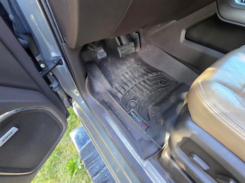 Used 2017 GMC Sierra 2500 Denali w/ Duramax Plus Package image 12