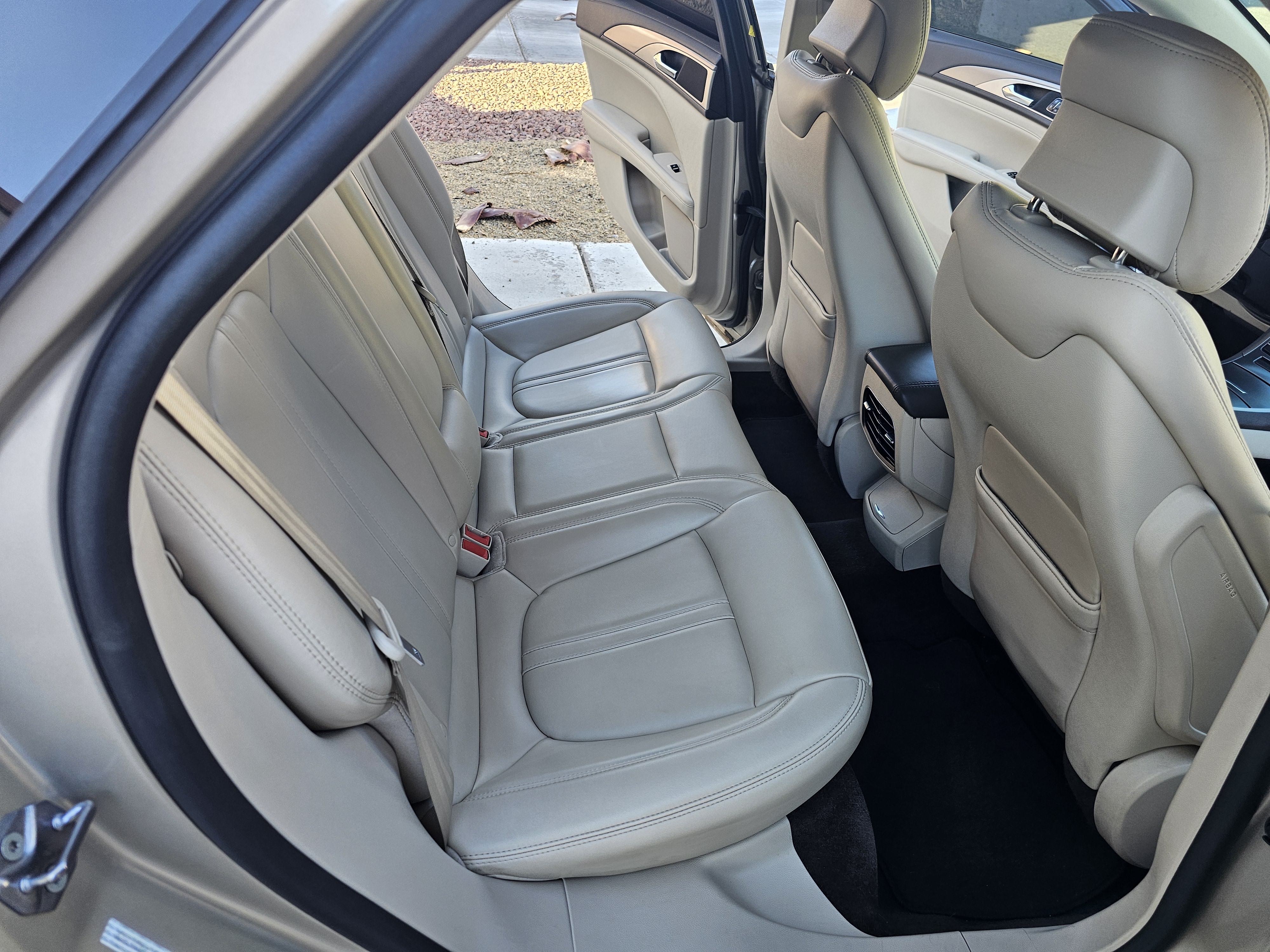Used 2017 Lincoln MKZ Premiere FWD image 11