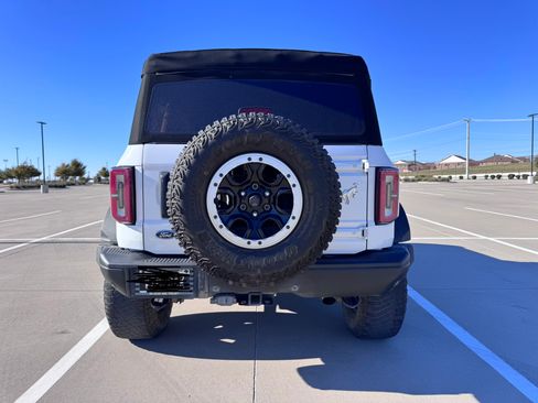 Used 2022 Ford Bronco Badlands w/ Sasquatch Package image 4