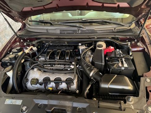 Used 2011 Ford Taurus Limited w/ 301A Rapid Spec Order Code image 11