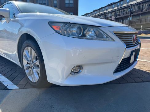 Used 2014 Lexus ES 300h image 31