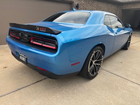 Used 2015 Dodge Challenger R/T Scat Pack w/ Leather Interior Group image 5