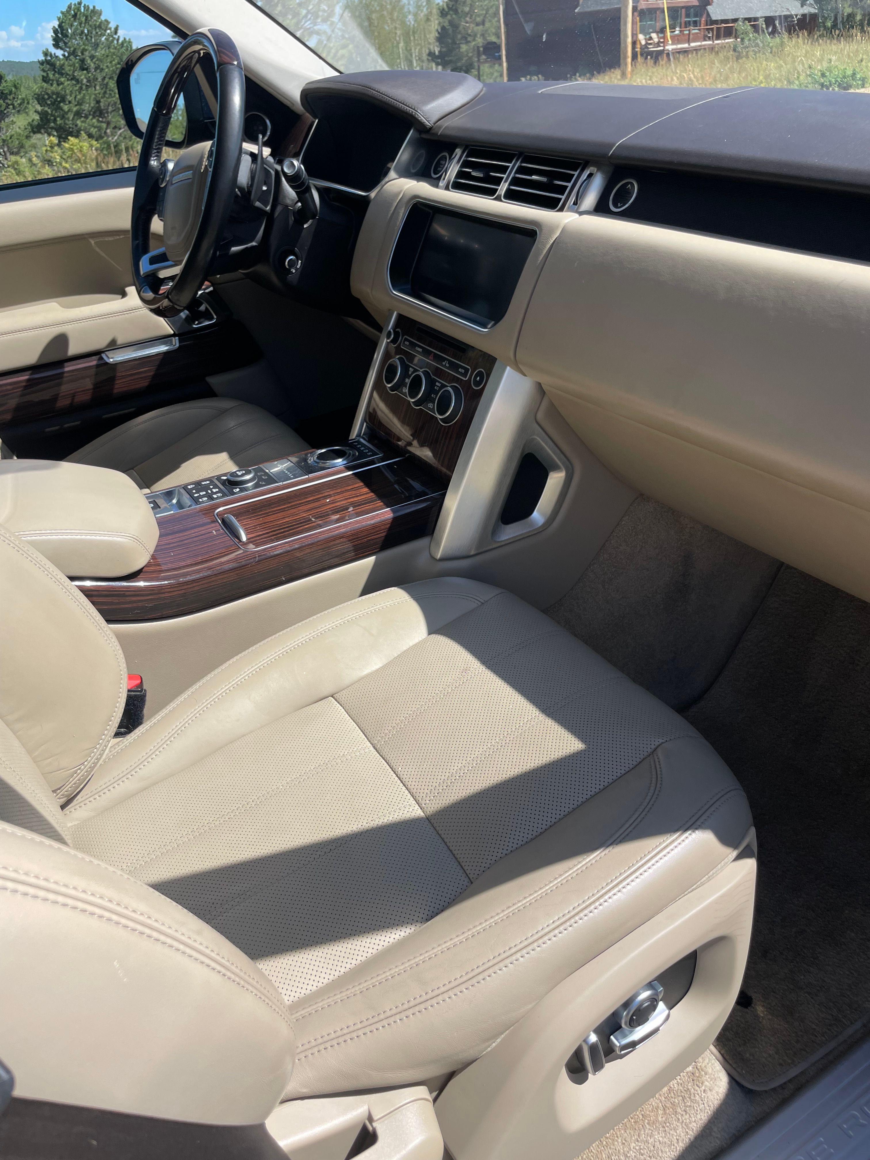Used 2017 Land Rover Range Rover HSE AWD/4WD image 14