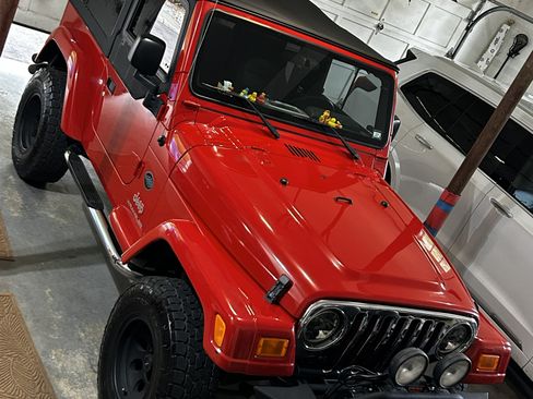 Used 2005 Jeep Wrangler X w/ Rocky Mountain Edition Group image 2