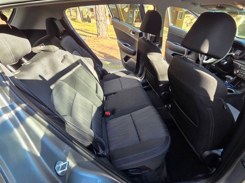 Used 2020 Kia Sportage LX image 9