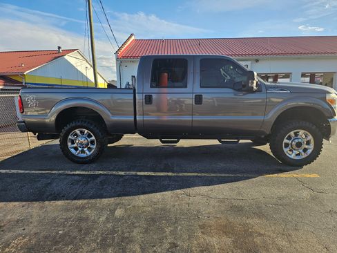 Used 2011 Ford F250 XLT image 1