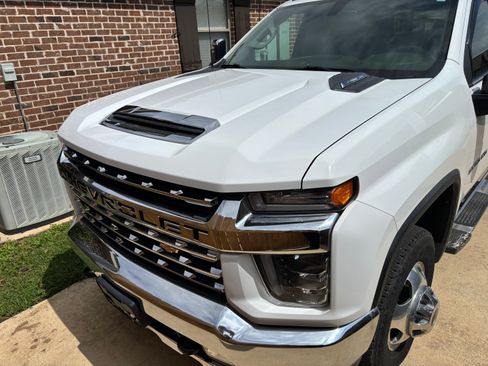 Used 2021 Chevrolet Silverado 3500 LTZ w/ LTZ Convenience Package image 16