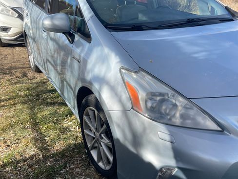 Used 2012 Toyota Prius V Five image 6