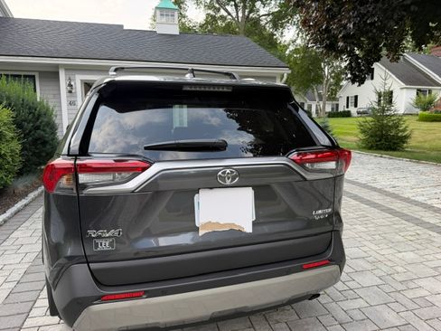 Used 2025 Toyota RAV4 Limited w/ Advanced Technology Package AWD/4WD image 11