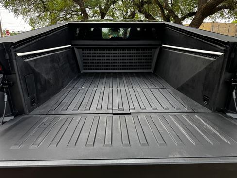 Used 2025 Tesla Cybertruck AWD Crew Cab image 29