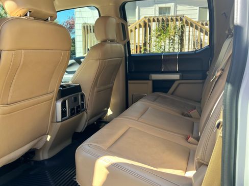 Used 2019 Ford F250 Lariat w/ Lariat Ultimate Package image 11