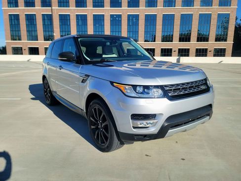 Used 2015 Land Rover Range Rover Sport HSE image 4
