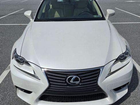 Used 2016 Lexus IS 300 AWD w/ Premium Package image 4
