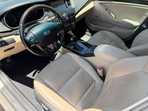 Used 2014 Kia Cadenza Premium FWD image 10