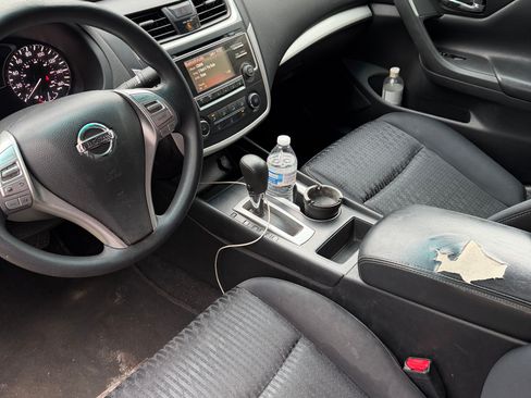Used 2016 Nissan Altima 2.5 S w/ Power Driver Seat Package FWD image 8