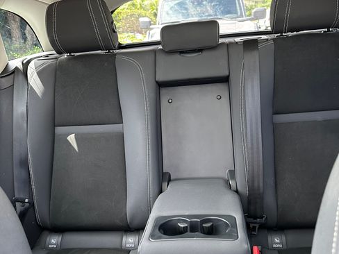 Used 2019 Land Rover Range Rover Velar image 6