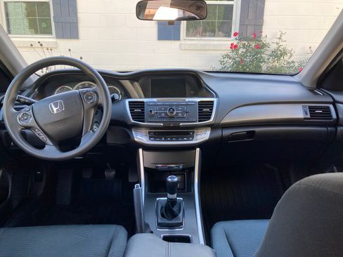 Used 2014 Honda Accord LX image 17