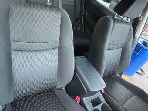Used 2019 Nissan Rogue S FWD image 8