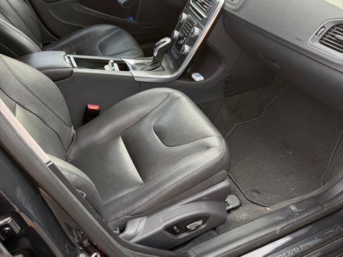 Used 2016 Volvo S60 T5 Premier image 6