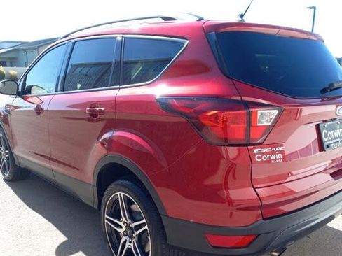 Used 2019 Ford Escape SEL AWD/4WD image 4