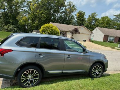 Used 2016 Mitsubishi Outlander SE