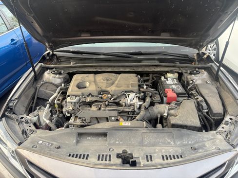 Used 2018 Toyota Camry SE FWD image 4