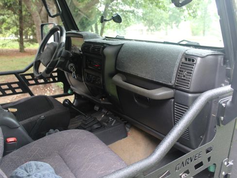 Used 2002 Jeep Wrangler Sport AWD/4WD image 9