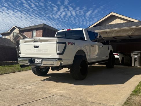 Used 2021 Ford F150 Lariat w/ Equipment Group 502A High AWD/4WD image 13