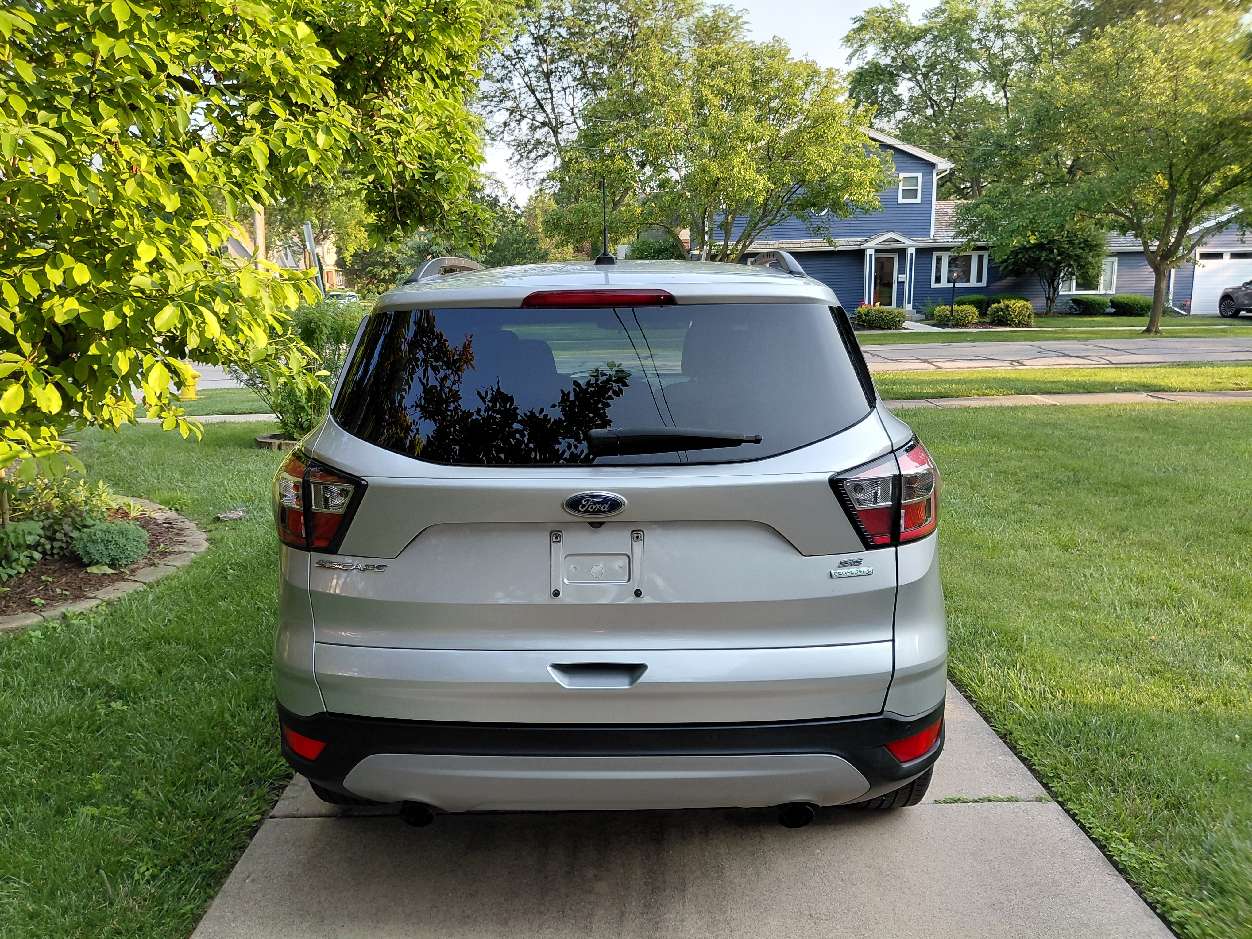Used 2017 Ford Escape SE w/ Equipment Group 201A FWD image 8