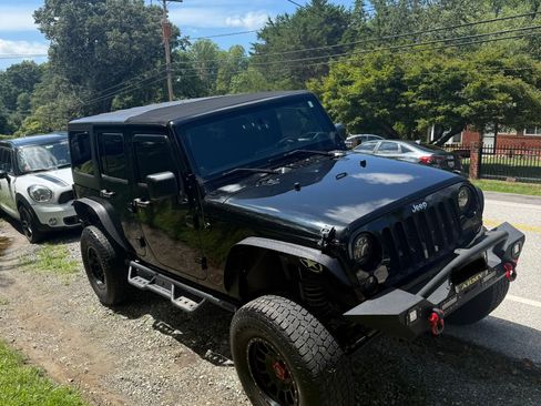 Used 2011 Jeep Wrangler Unlimited Sport AWD/4WD image 5