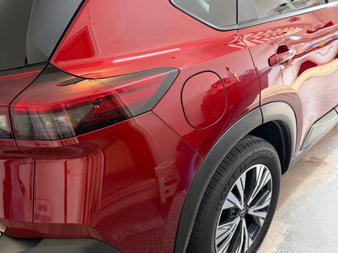 Used 2023 Nissan Rogue SV w/ SV Premium B Package image 4