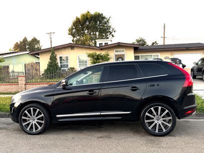 Used 2016 Volvo XC60 T5 Premier w/ Proximity Package