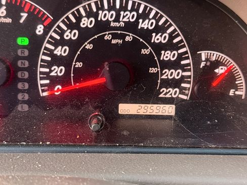 Used 2005 Toyota Camry XLE image 12