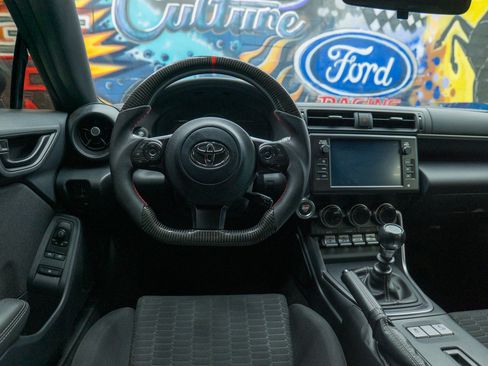 Used 2022 Toyota GR86 image 18