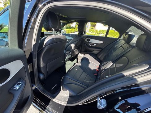 Used 2019 Mercedes-Benz C 300 Sedan image 18