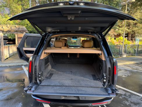 Used 2024 Land Rover Range Rover Autobiography image 20