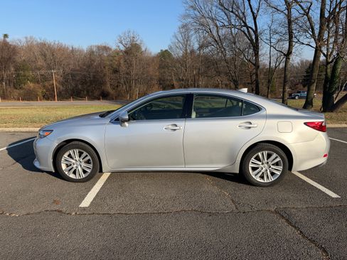 Used 2015 Lexus ES 350 image 1