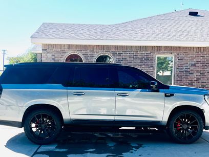 Used 2023 GMC Yukon XL Denali Ultimate w/ LPO, Floor Liner Package