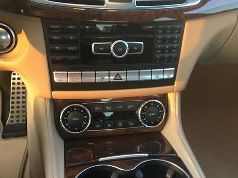 Used 2013 Mercedes-Benz CLS 550 4MATIC image 6