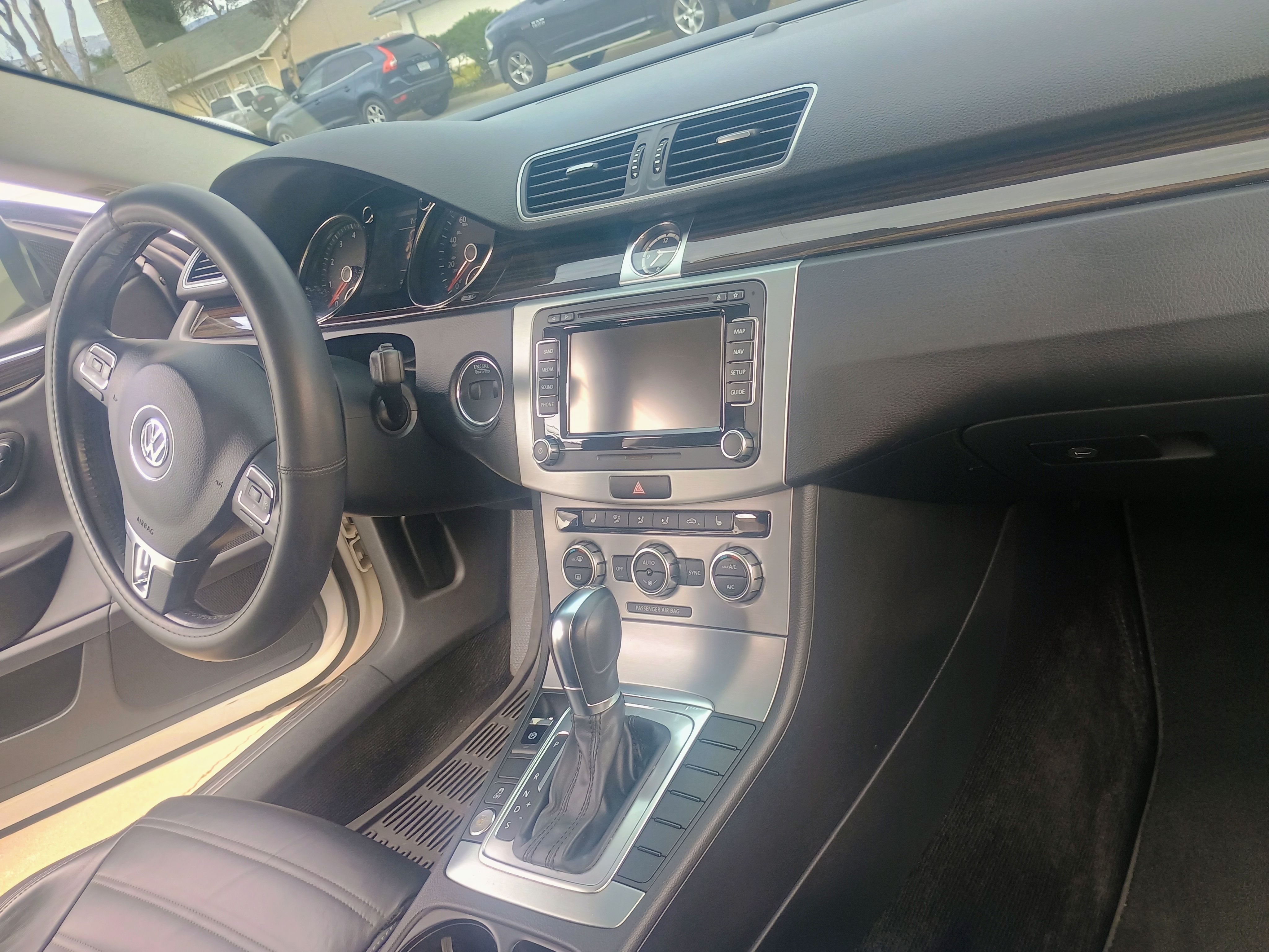 Used 2014 Volkswagen CC Executive FWD image 13