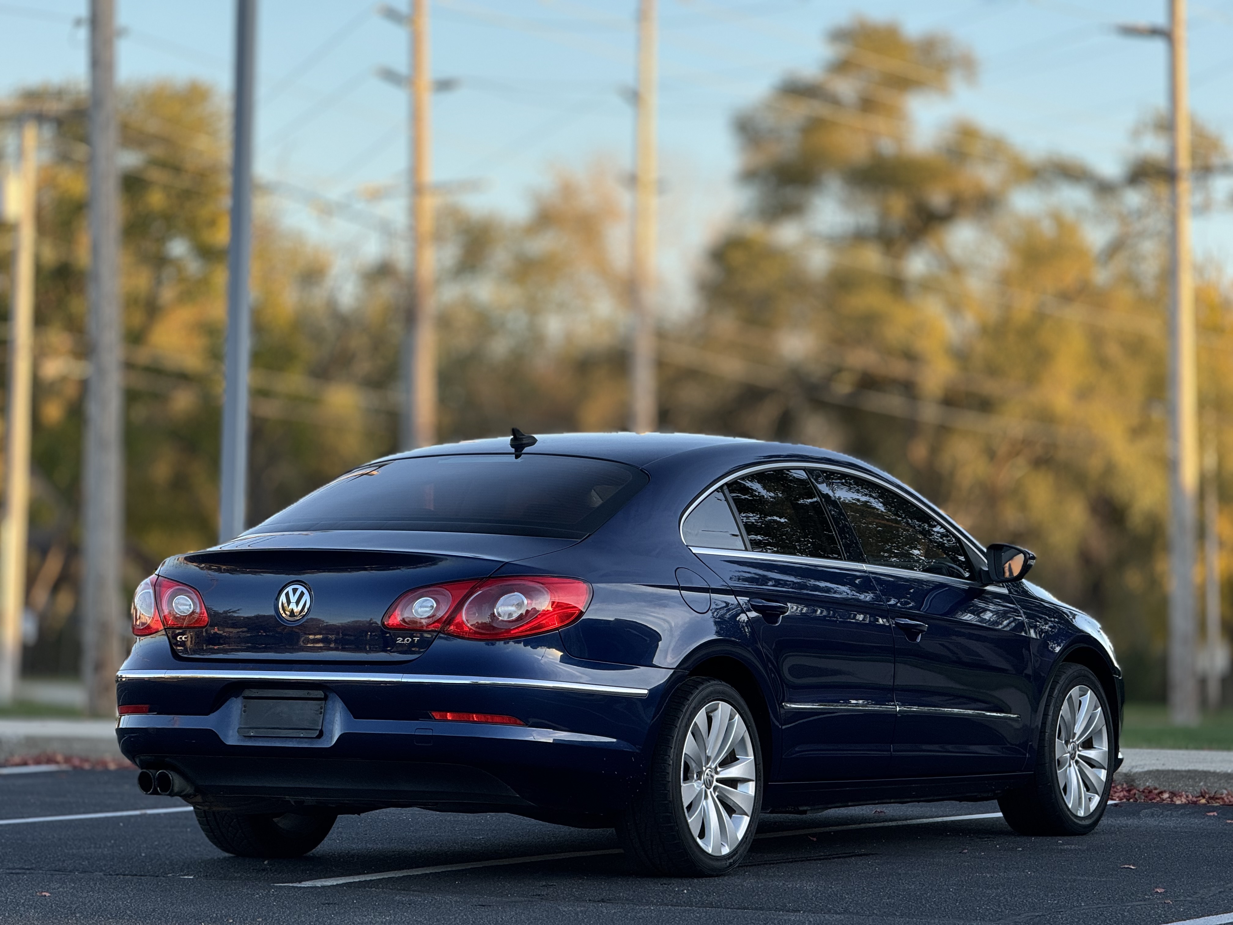 Used 2010 Volkswagen CC Sport FWD image 9